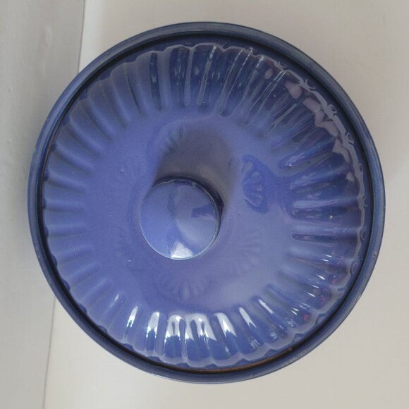 Vintage Blue Ceramic Covered Casserole Dish Made In USA - Picture 3 of 11